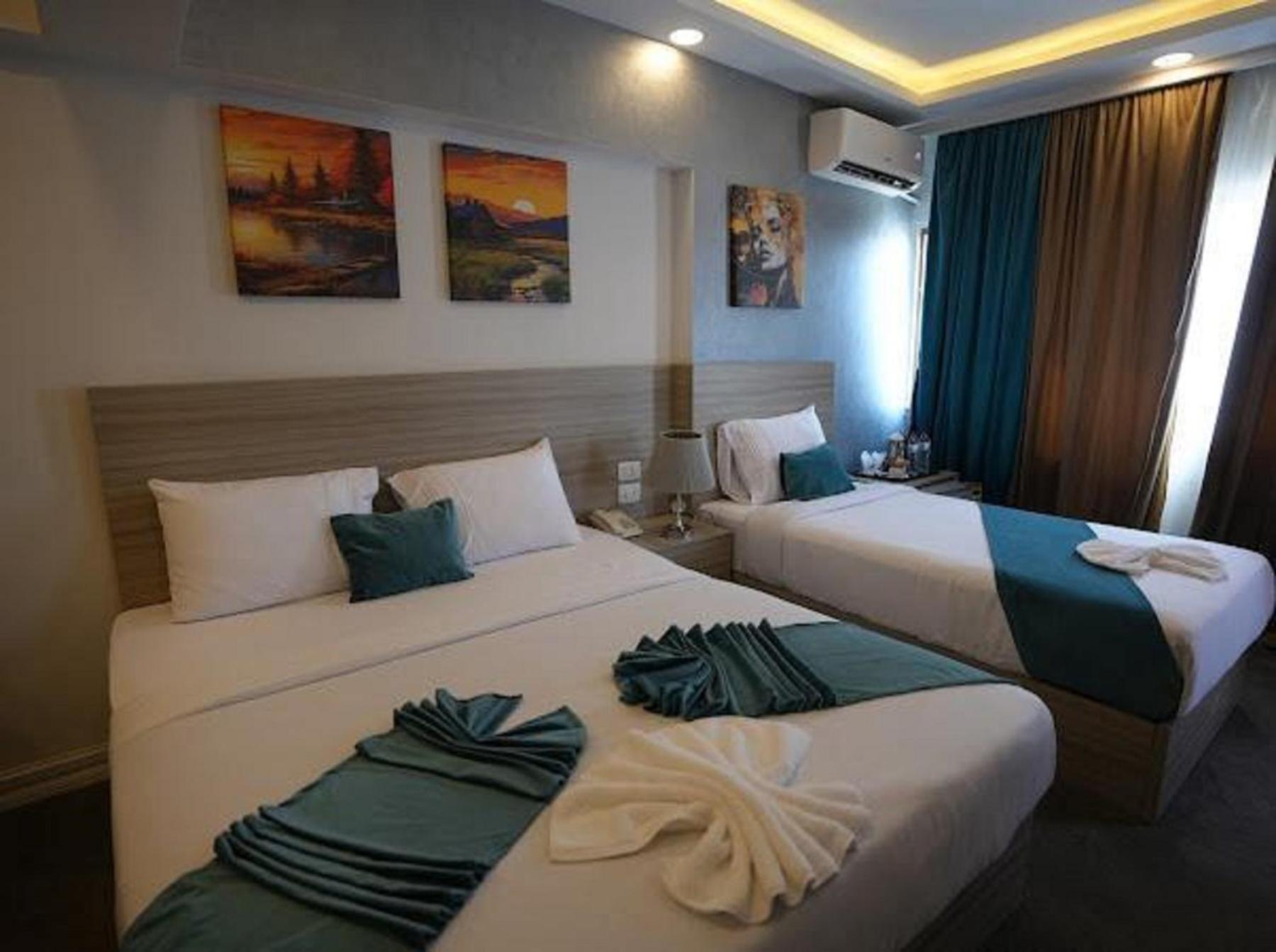 Mar Charbel Hotel Кайро Екстериор снимка