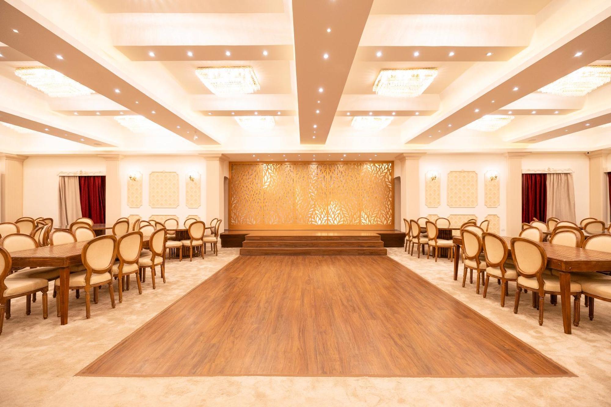 Mar Charbel Hotel Кайро Екстериор снимка