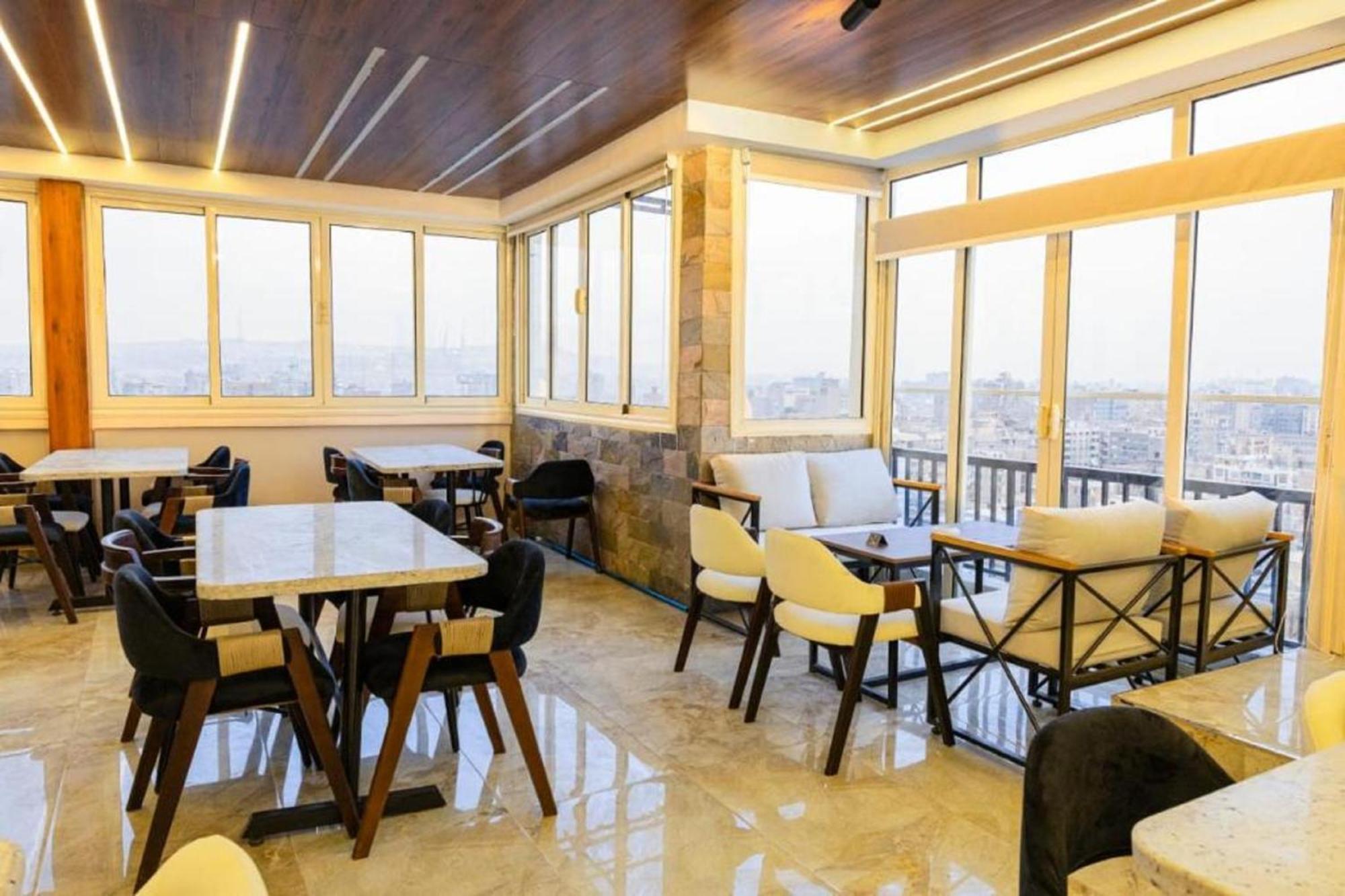 Mar Charbel Hotel Кайро Екстериор снимка