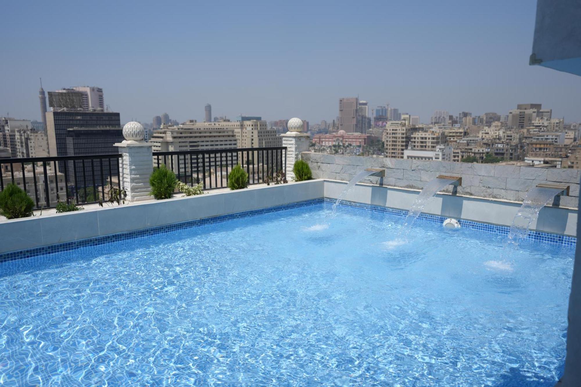 Mar Charbel Hotel Кайро Екстериор снимка